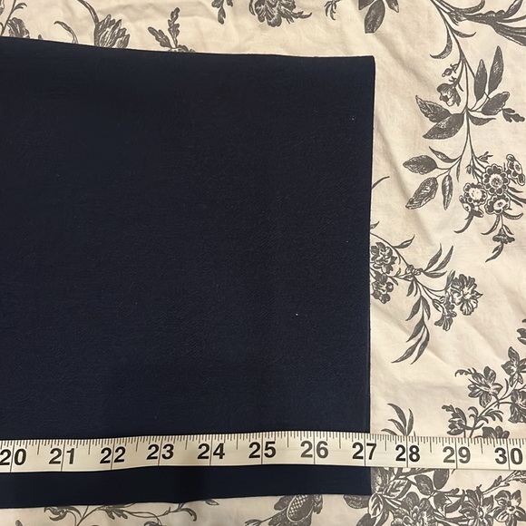 A&F Tailored Relaxed Straight Pants - Short - Picture 5 of 5